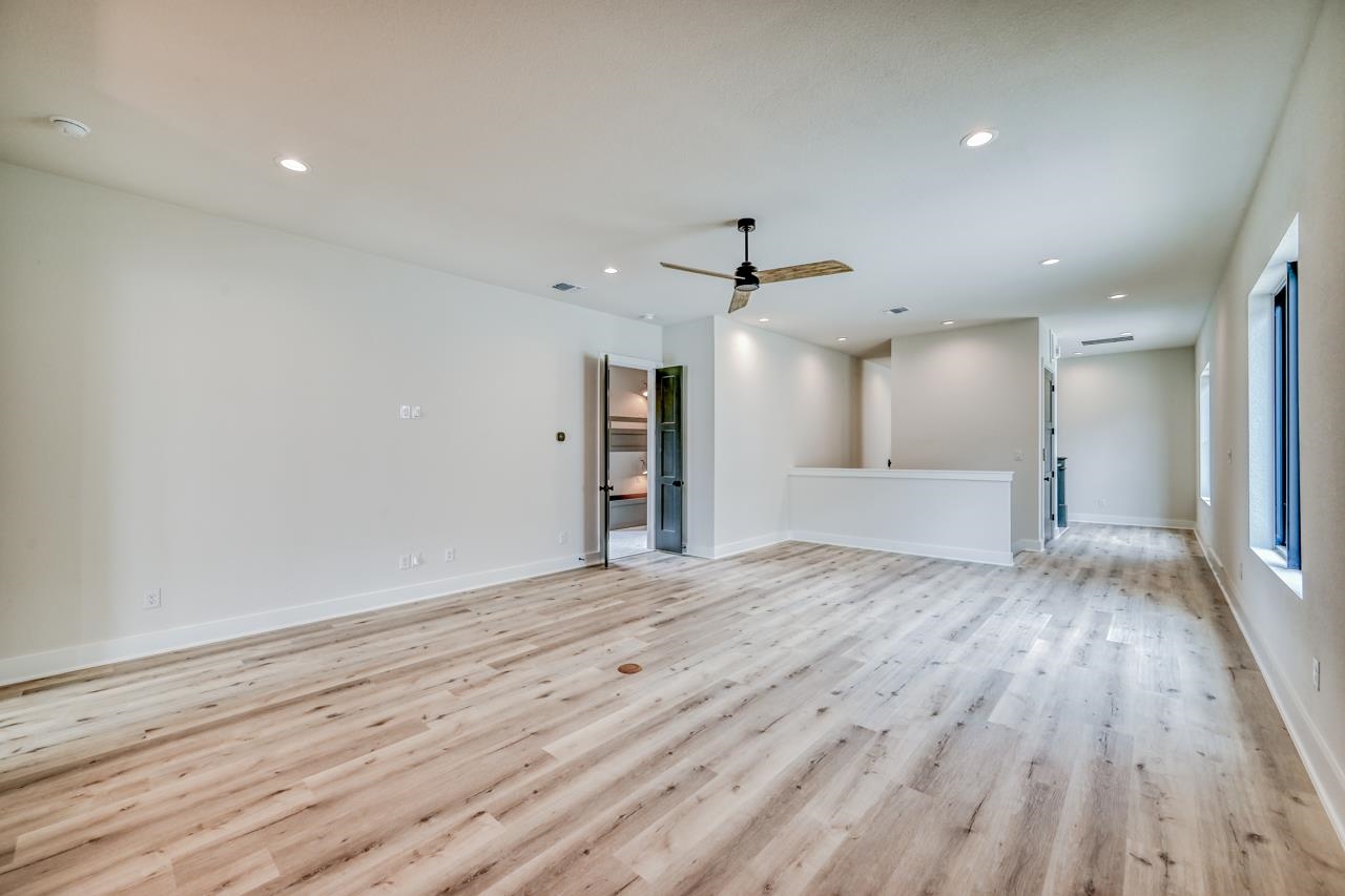 533 Ellen Williams Loop