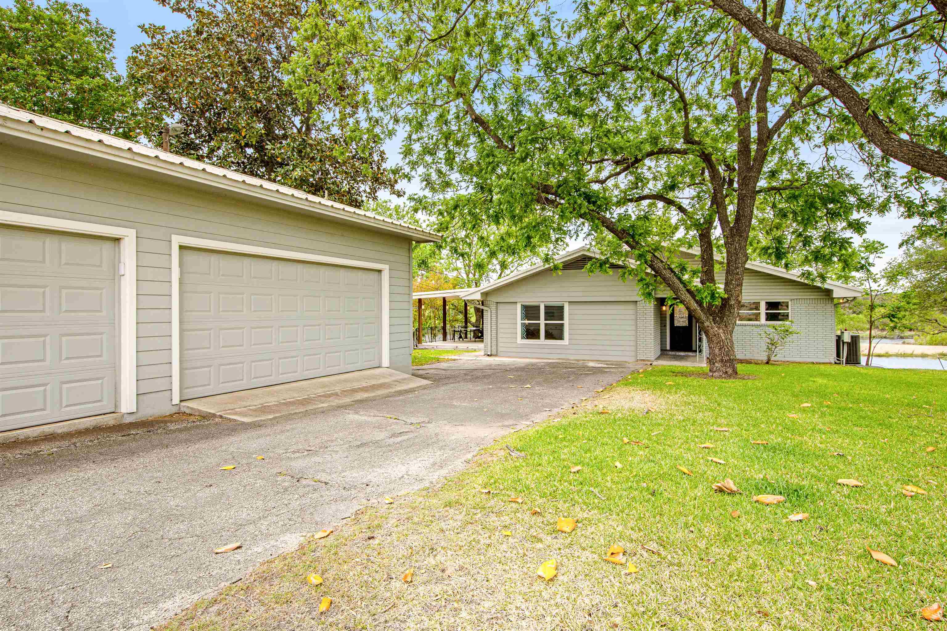 4902 River Oaks Drive