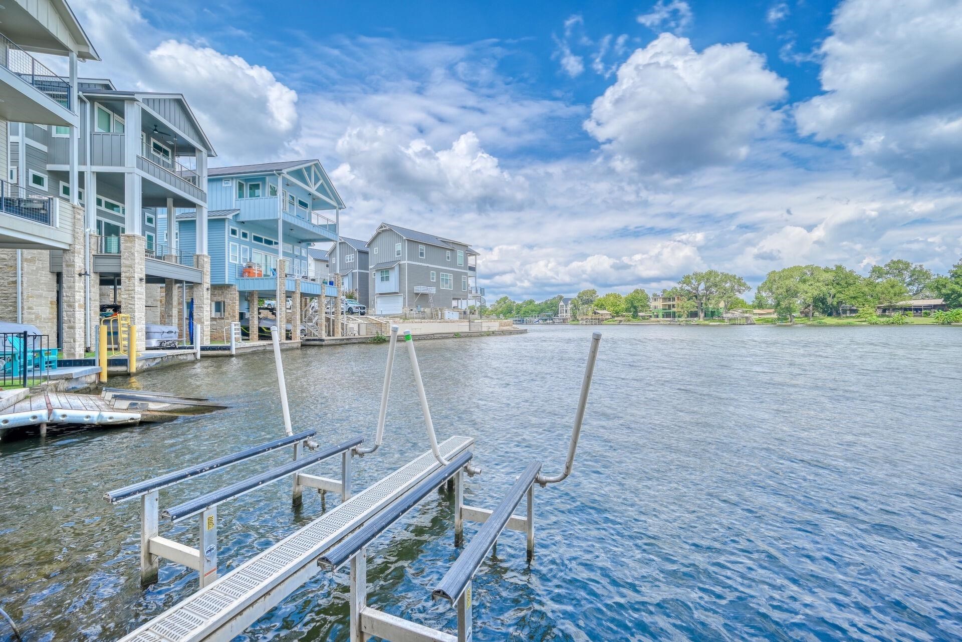 304 ISLAND CIRCLE