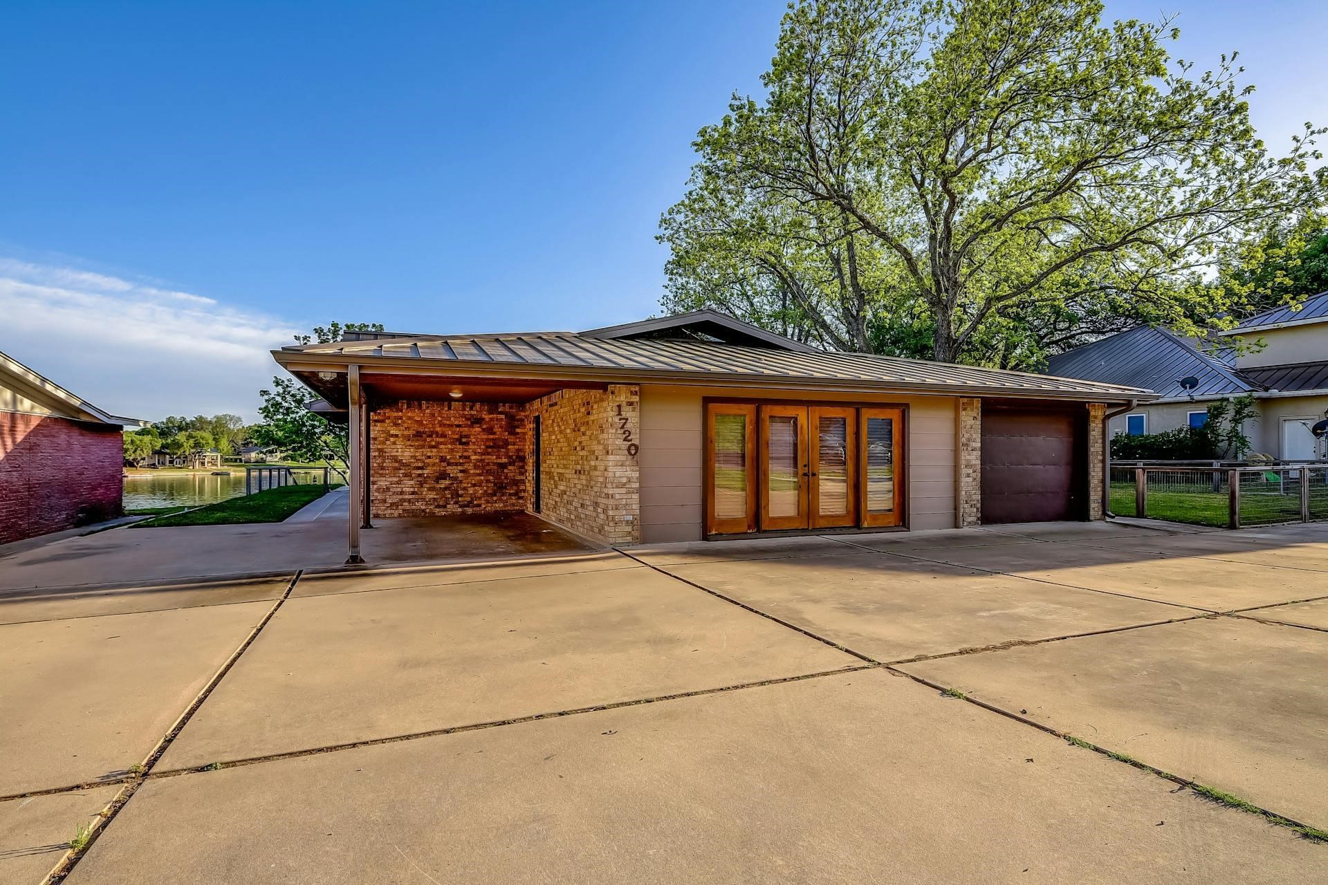 1720 BLUEBONNET