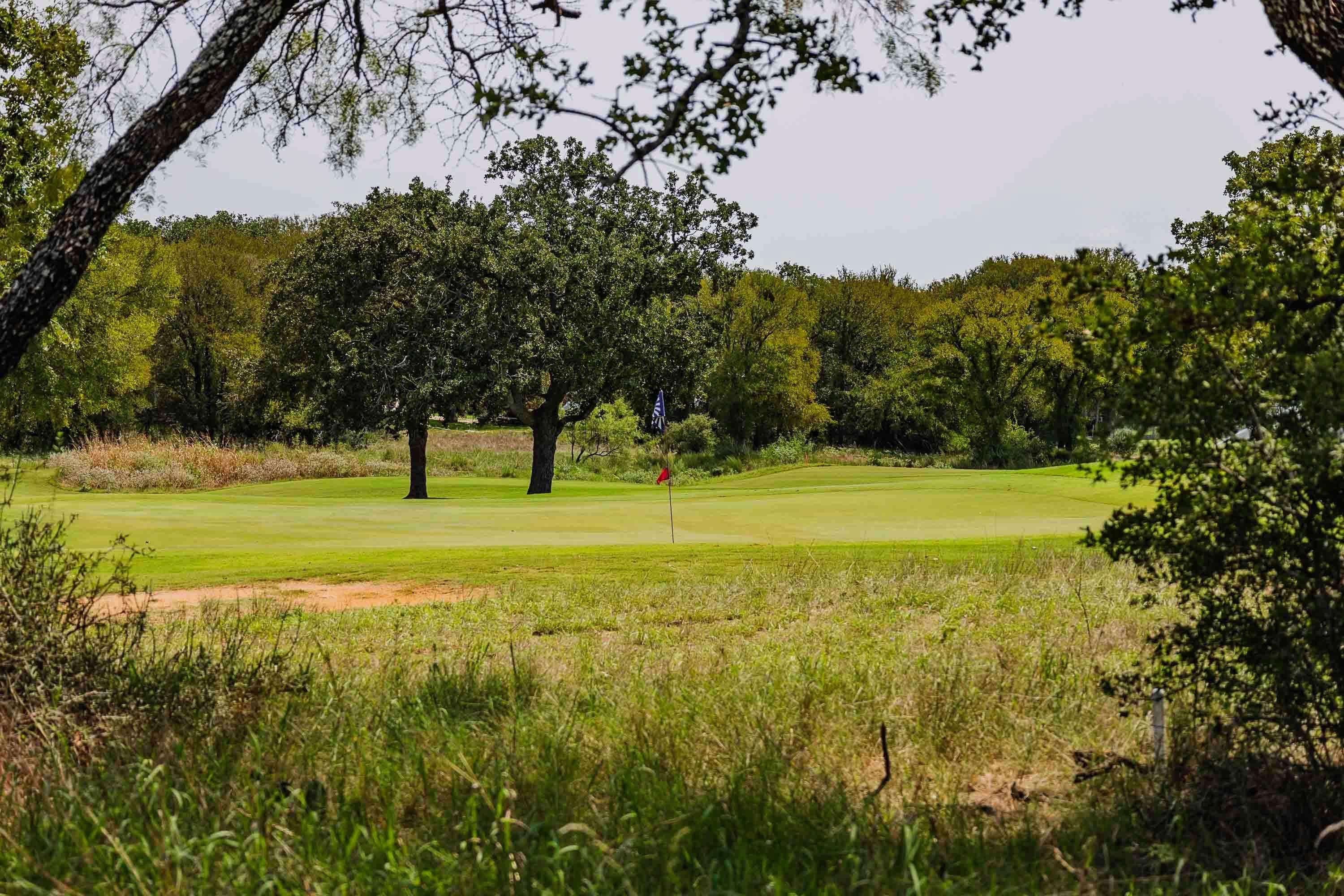 PINEHURST CIRCLE