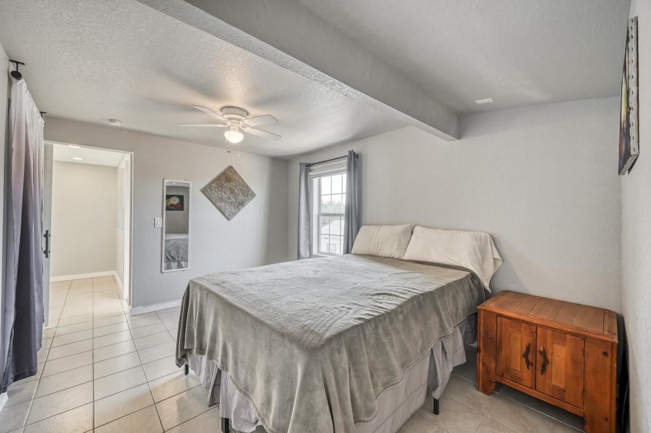 410 Sandy Mountian