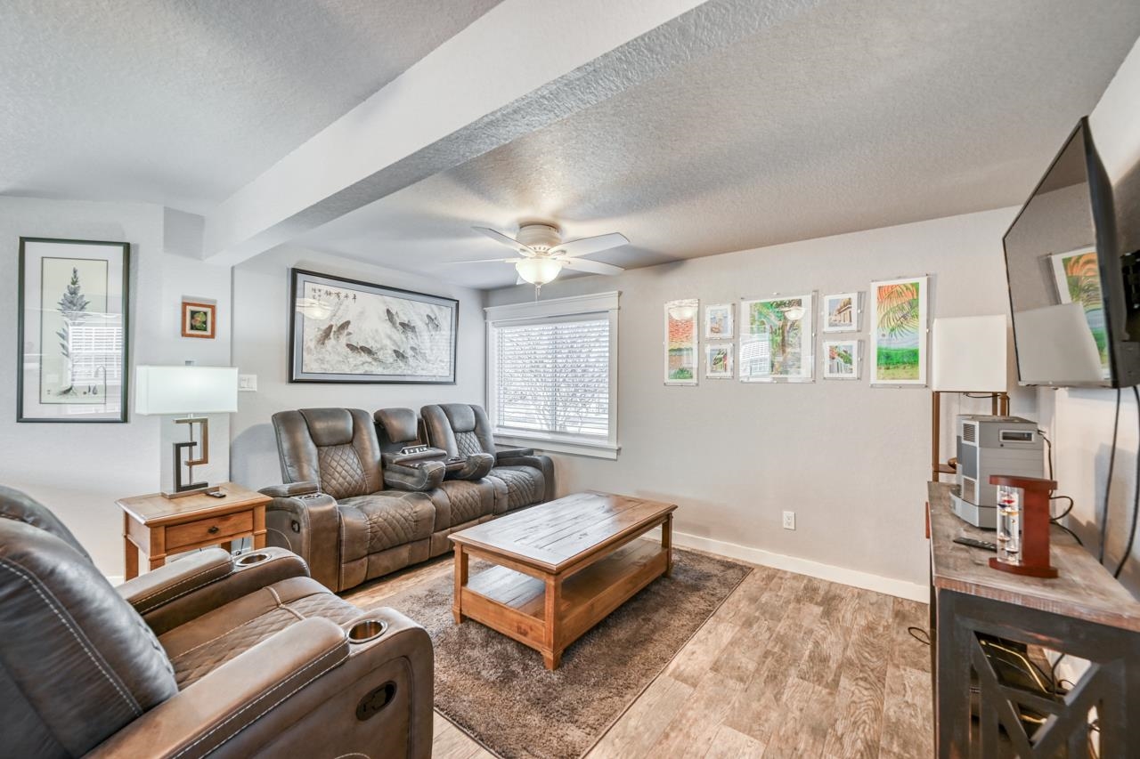410 Sandy Mountian