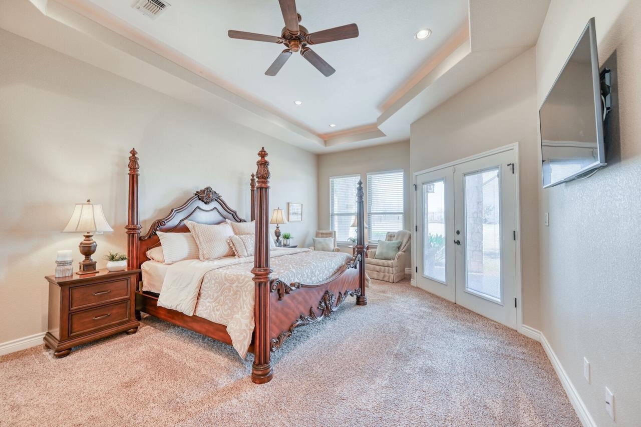 100 RIVER BEND
