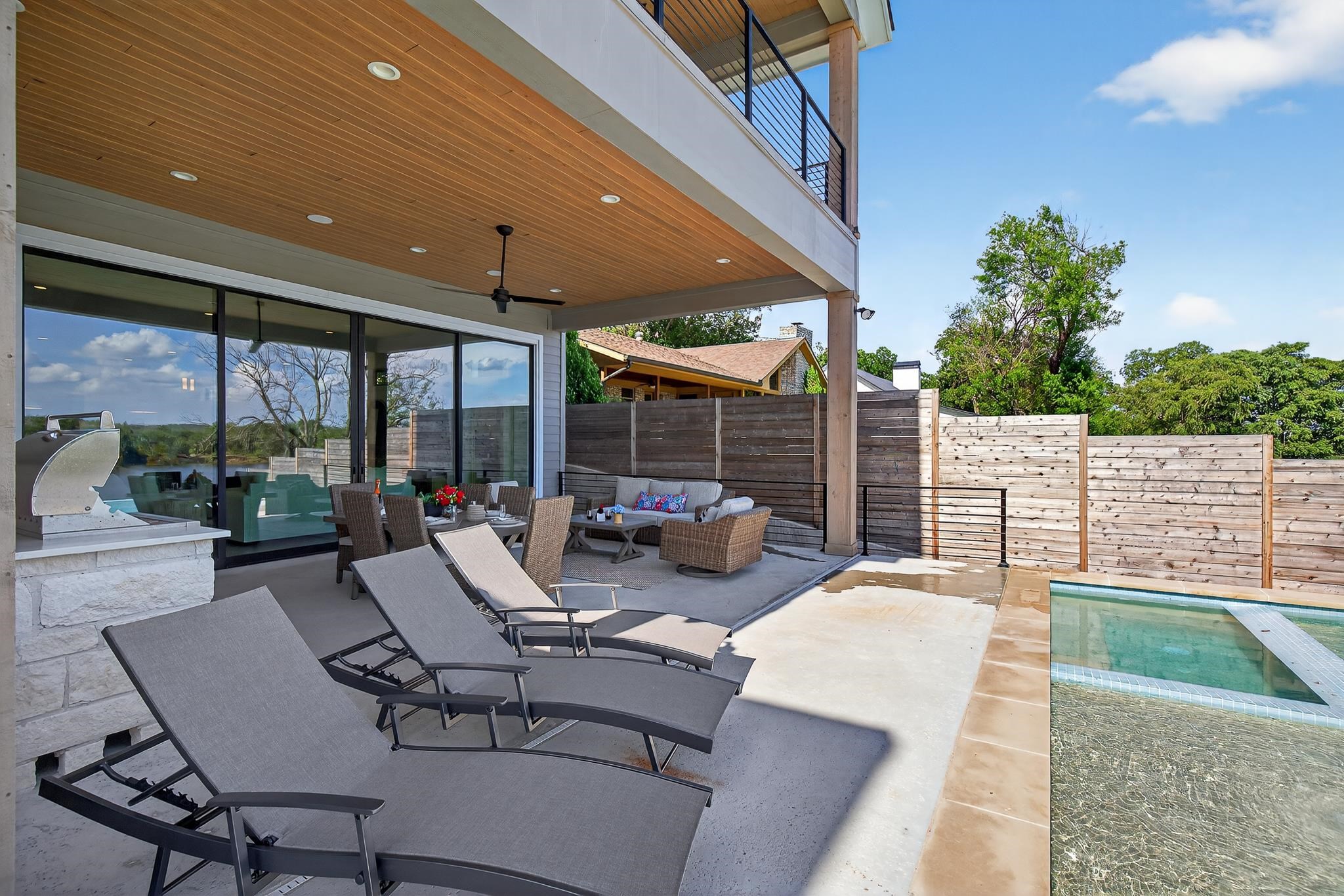 3170 River Oaks Drive