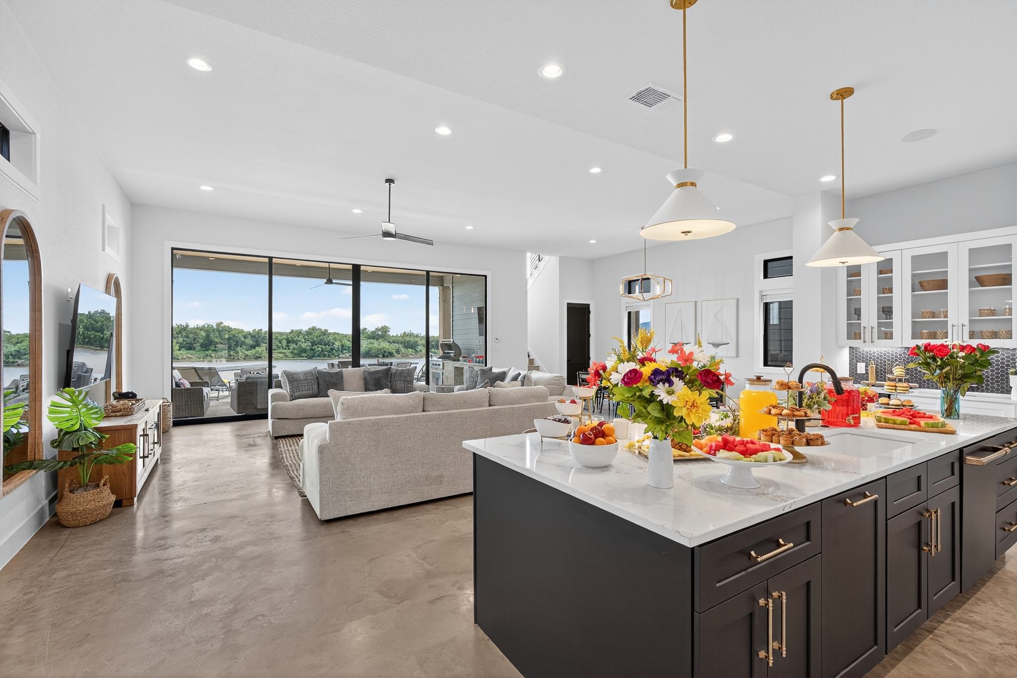 3170 River Oaks Drive