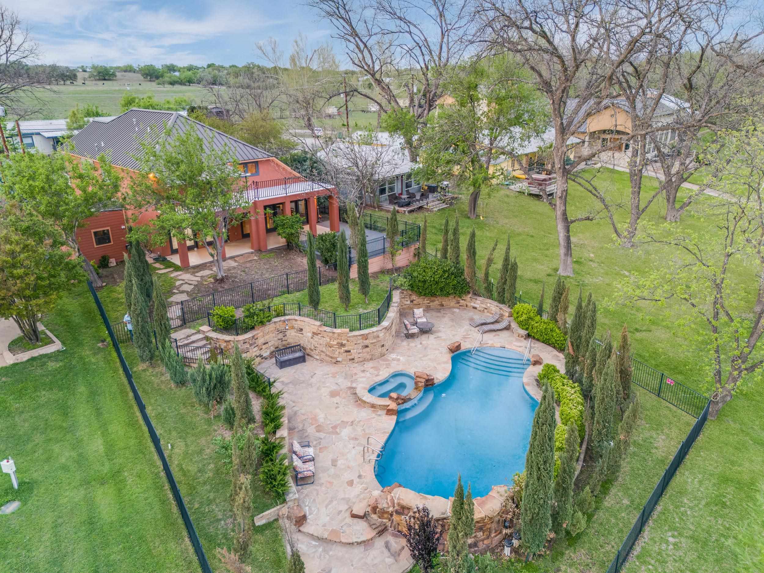 2450 River Oaks Drive