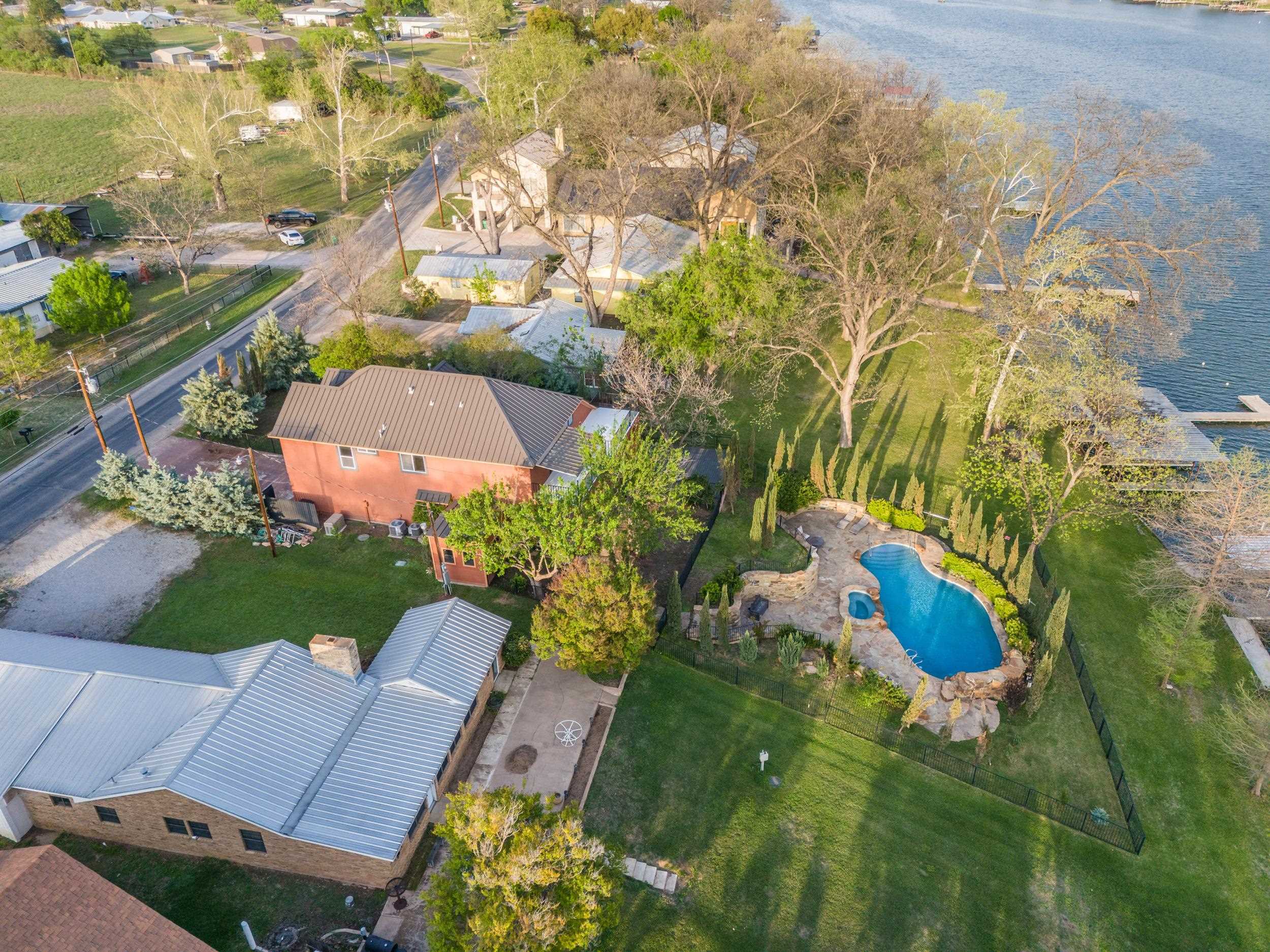2450 River Oaks Drive