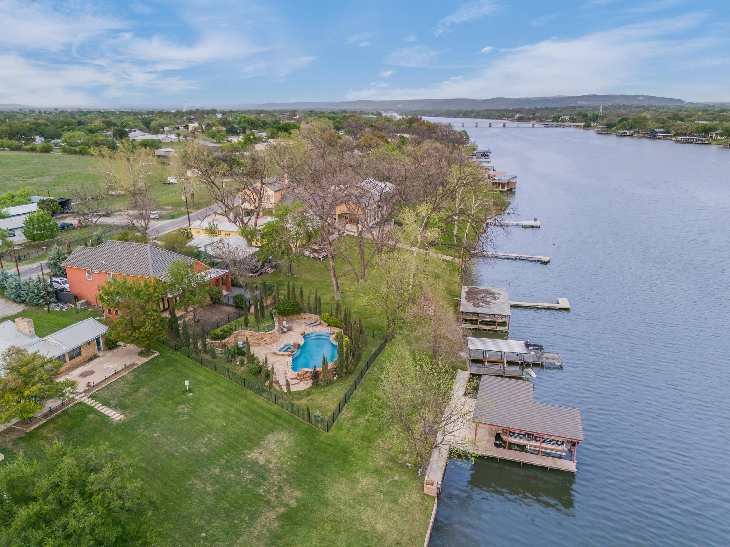 2450 River Oaks Drive