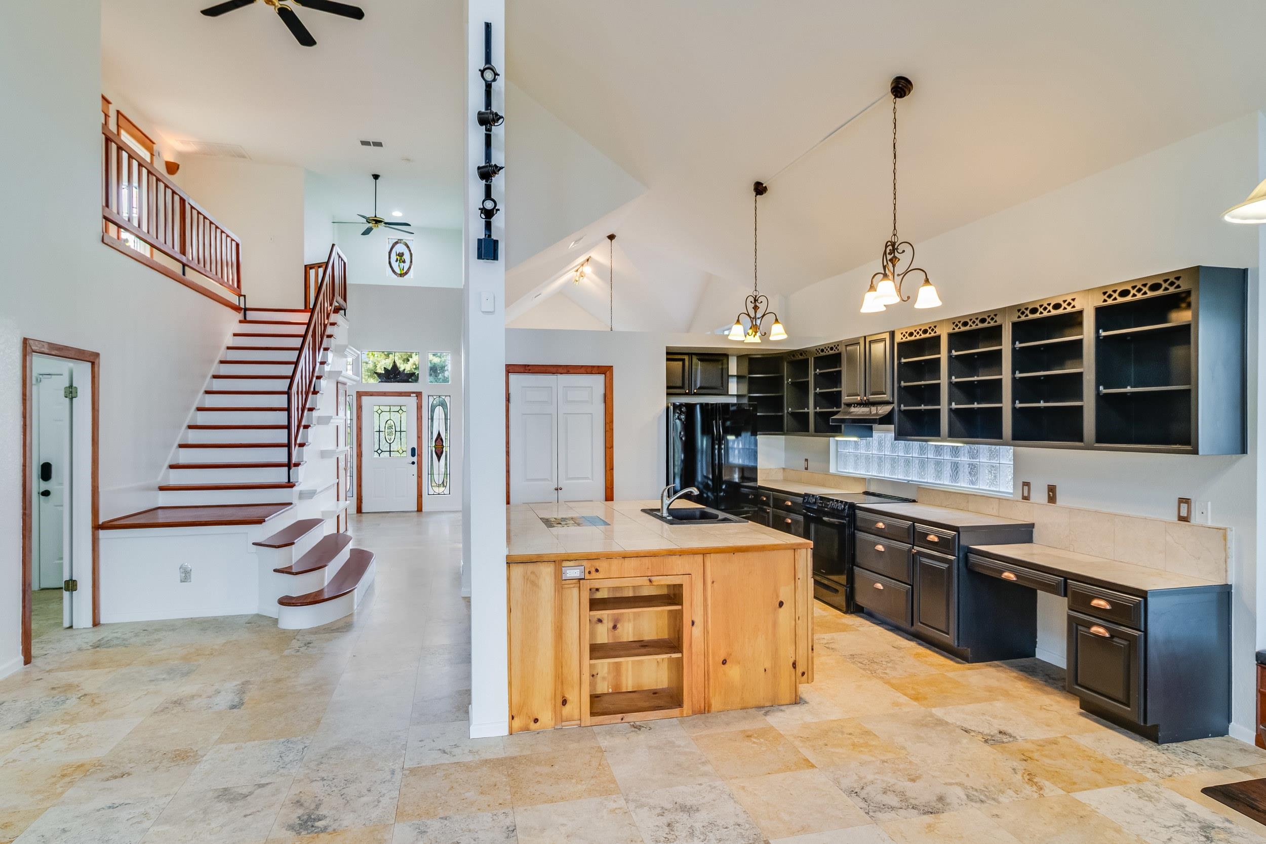 2450 River Oaks Drive