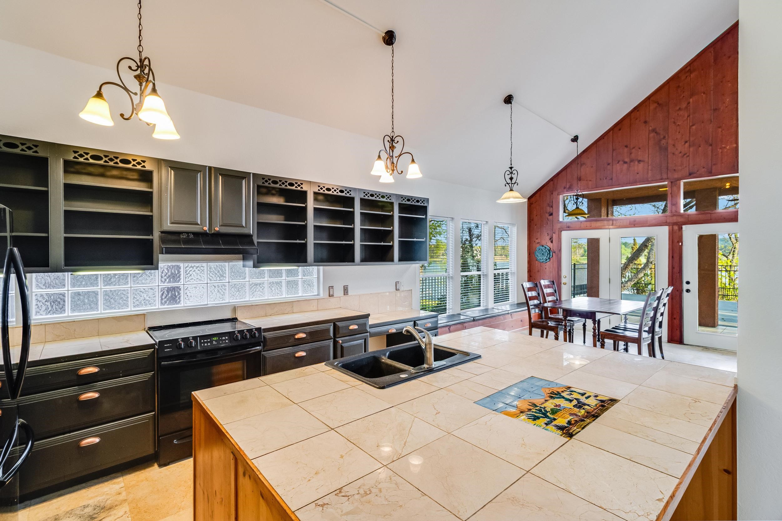 2450 River Oaks Drive