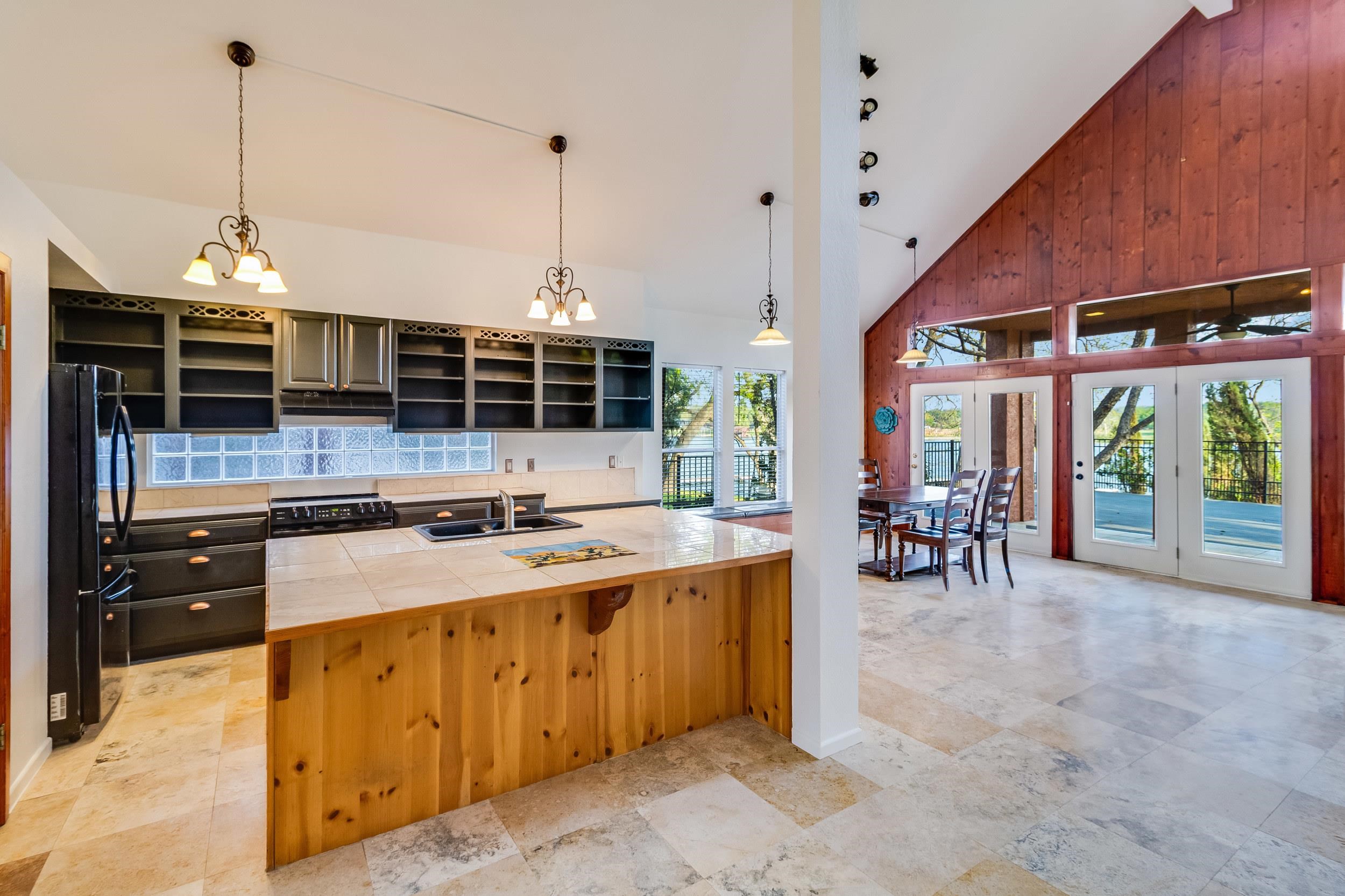 2450 River Oaks Drive