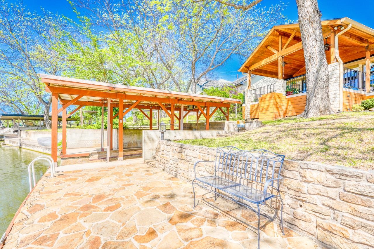 122 Bridgepoint Drive