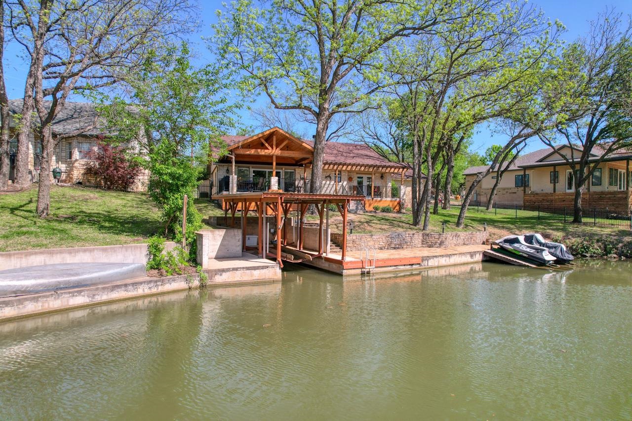 122 Bridgepoint Drive