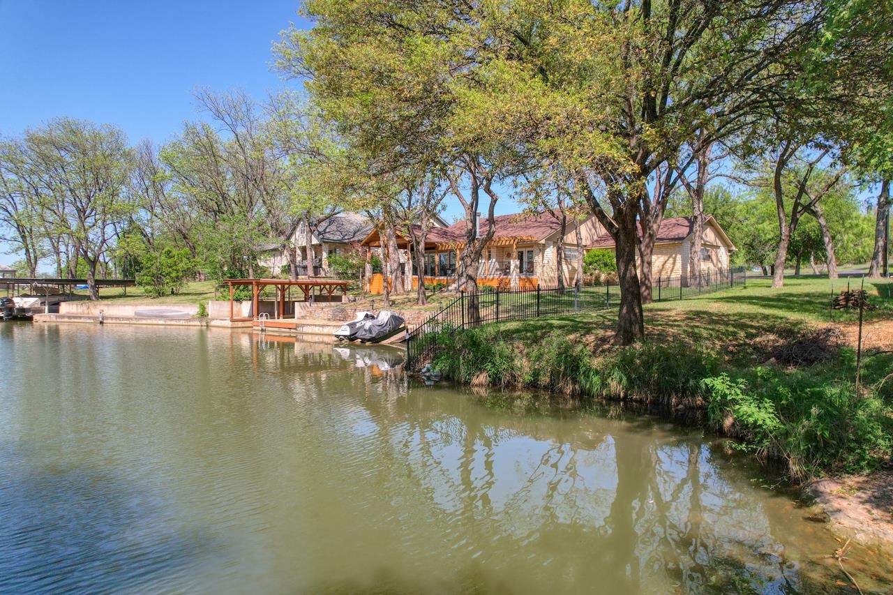 122 Bridgepoint Drive