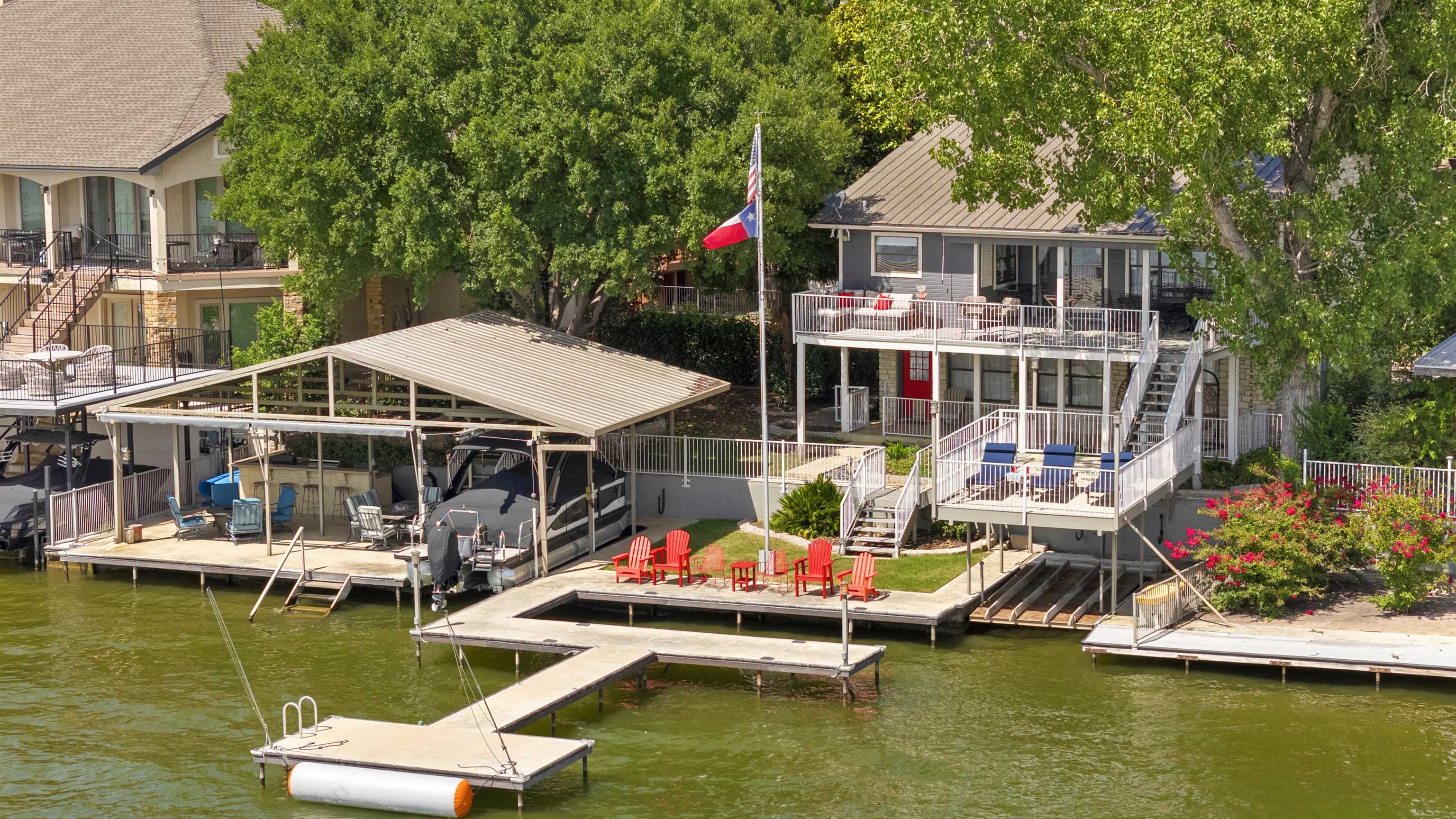 108 S Waterway Dr