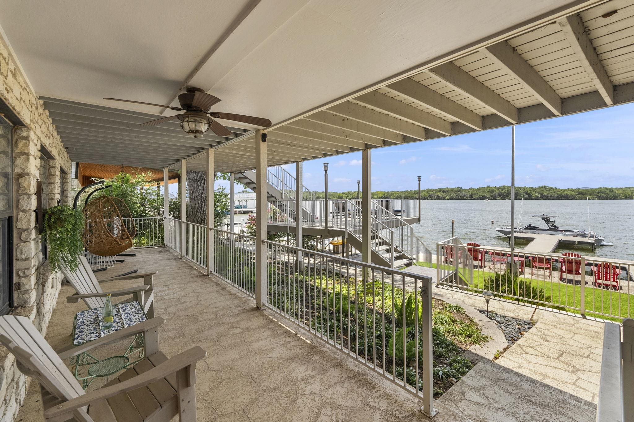 108 S Waterway Dr