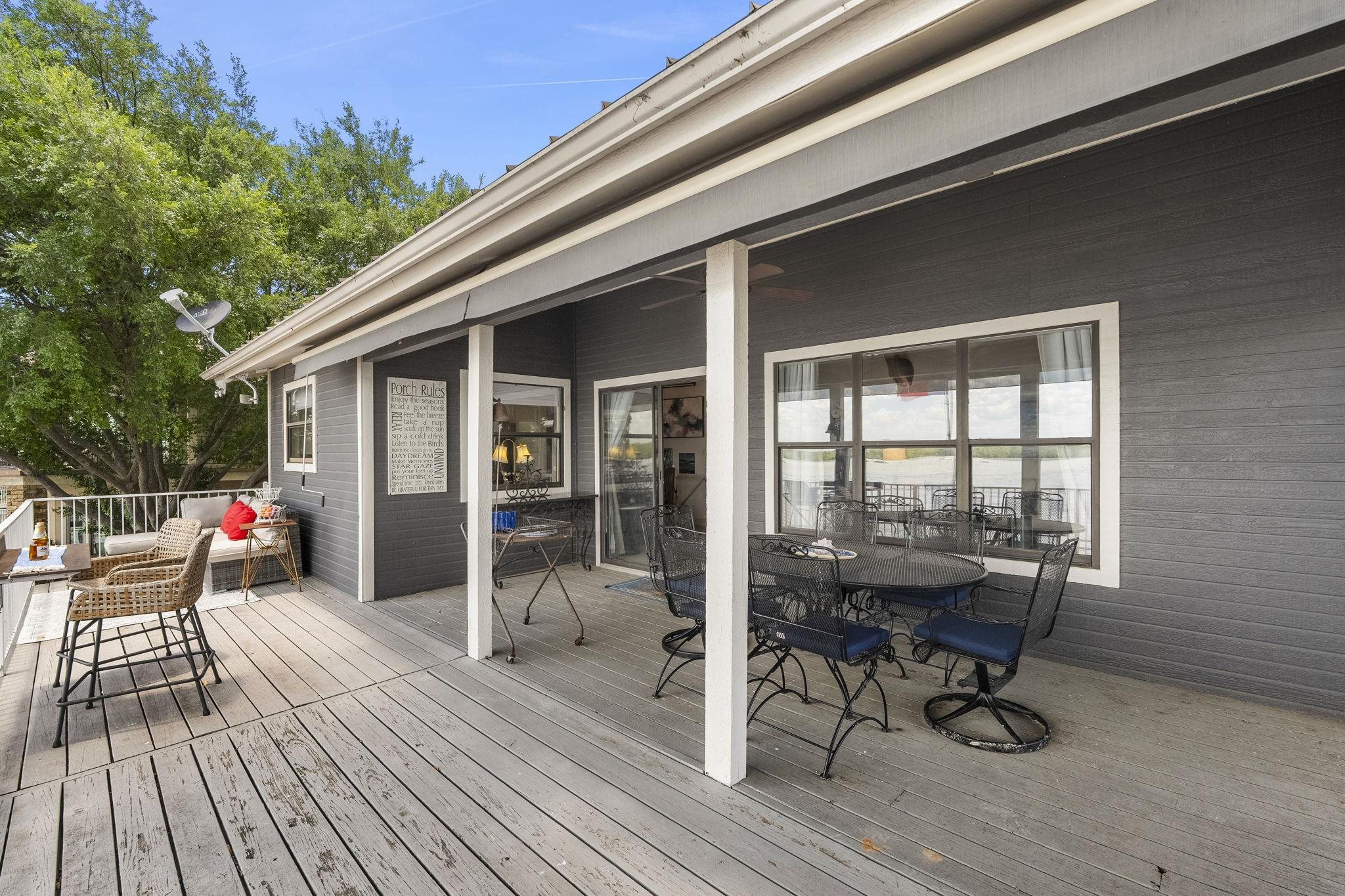 108 S Waterway Dr