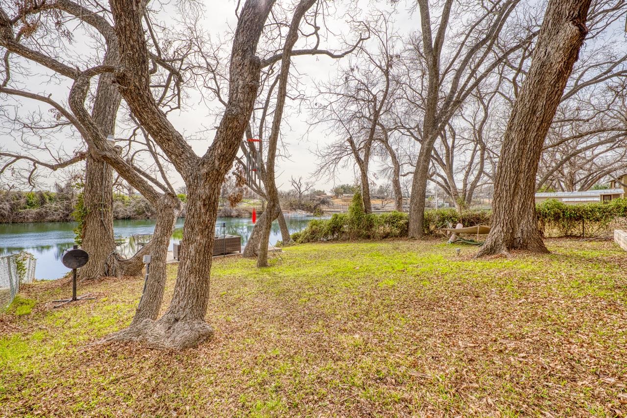 1130 LONG MOUNTAIN DRIVE