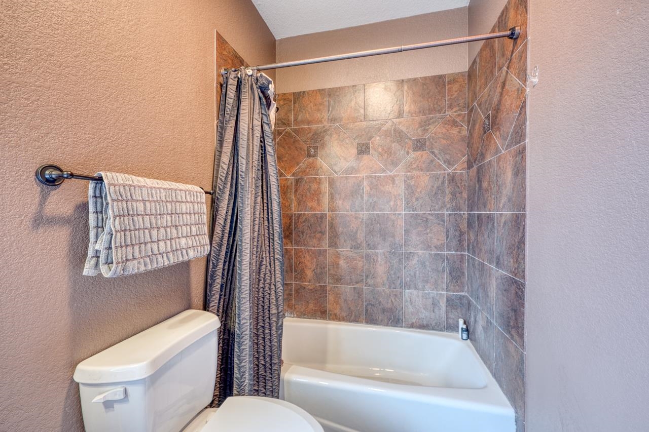 1130 LONG MOUNTAIN DRIVE