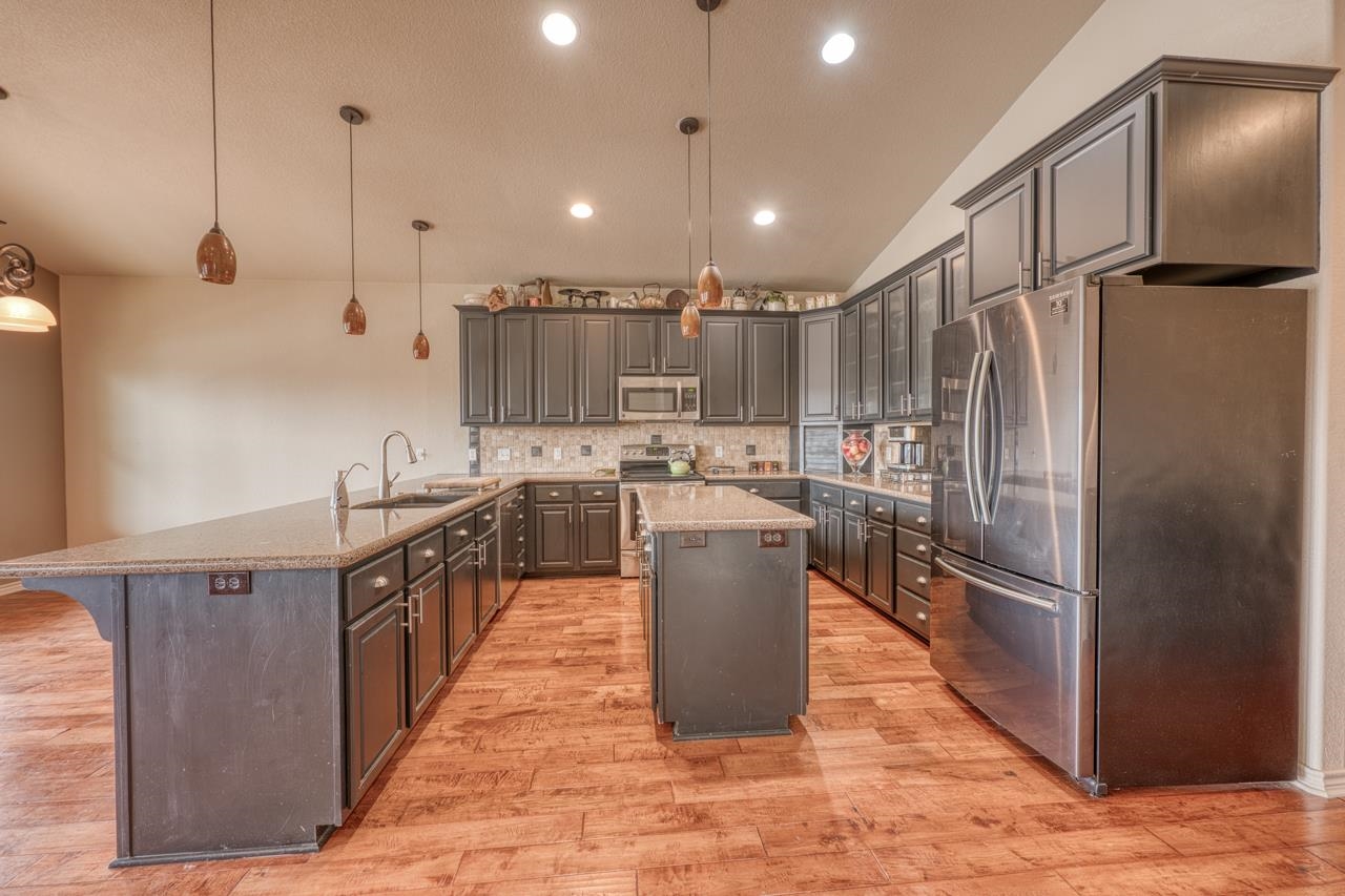 1130 LONG MOUNTAIN DRIVE