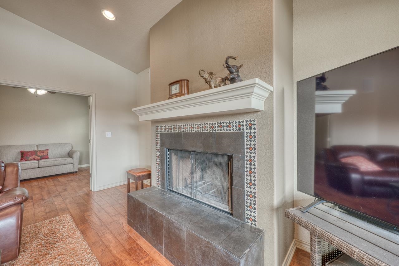 1130 LONG MOUNTAIN DRIVE