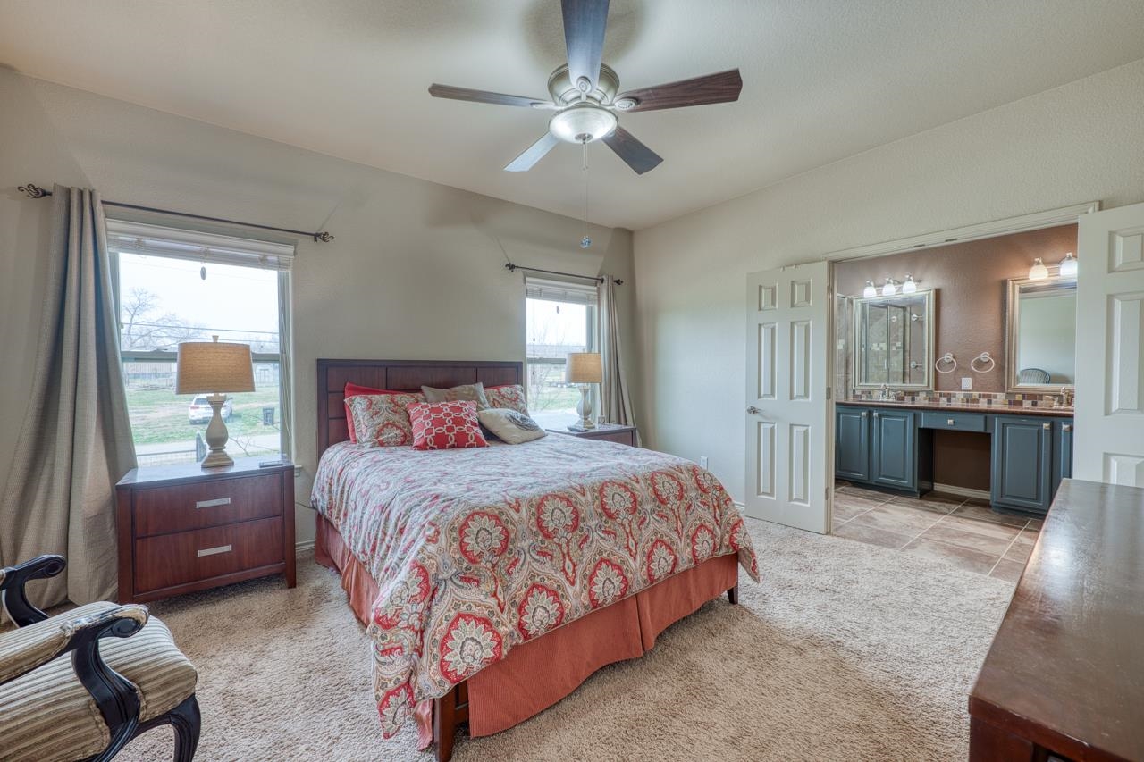 1130 LONG MOUNTAIN DRIVE