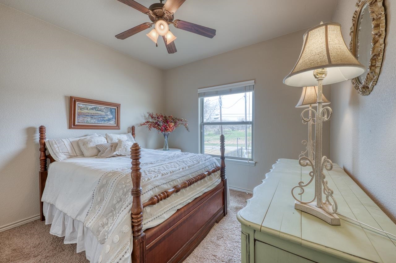 1130 LONG MOUNTAIN DRIVE