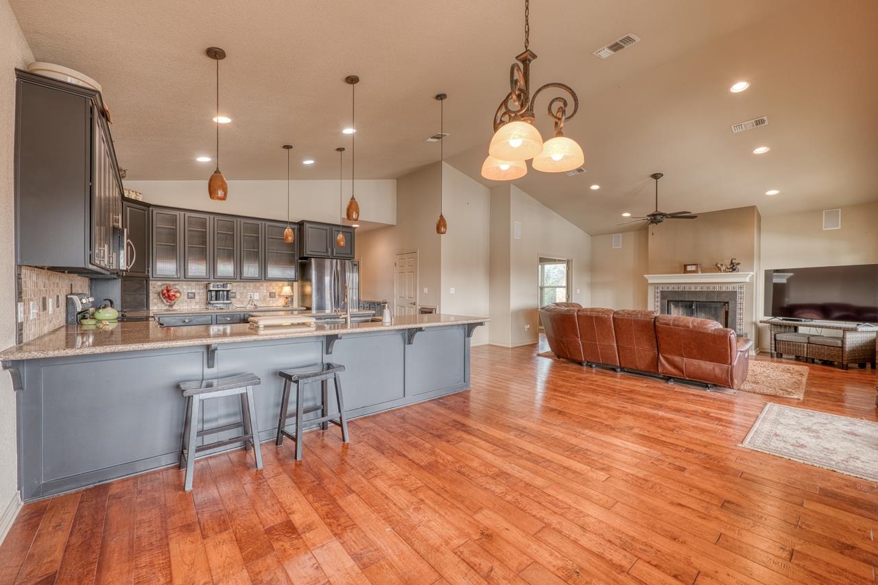 1130 LONG MOUNTAIN DRIVE