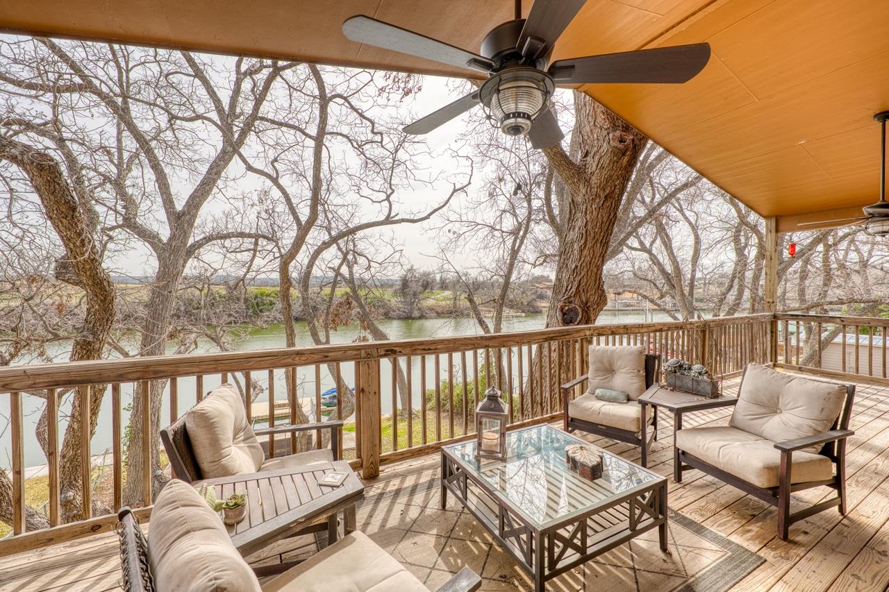 1130 LONG MOUNTAIN DRIVE