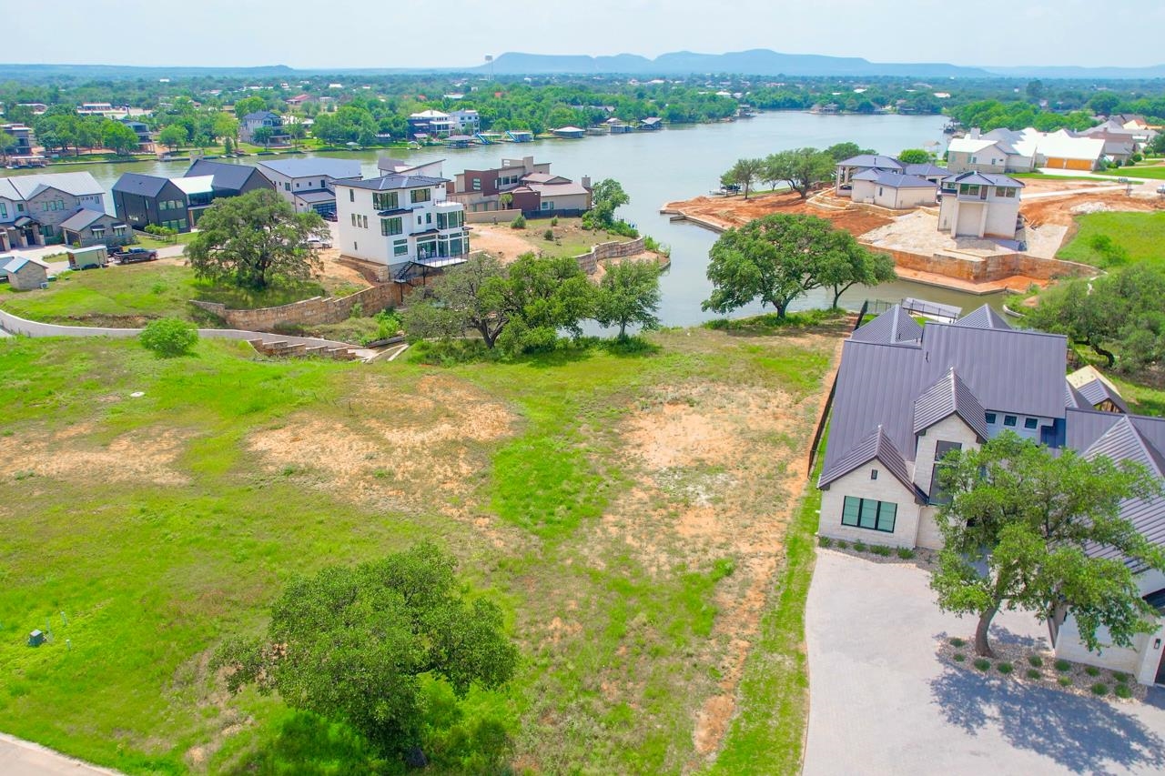 11 LEGENDARY ESTATES Drive