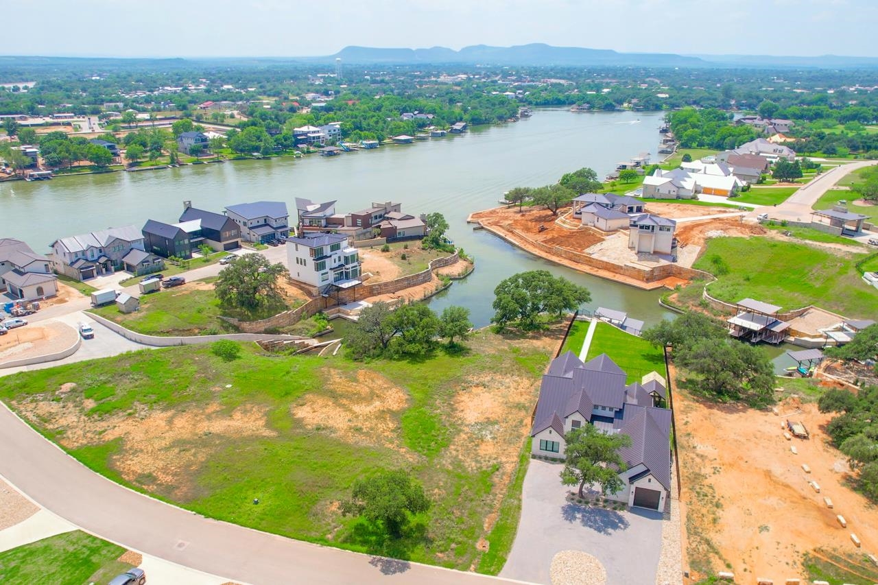 11 LEGENDARY ESTATES Drive