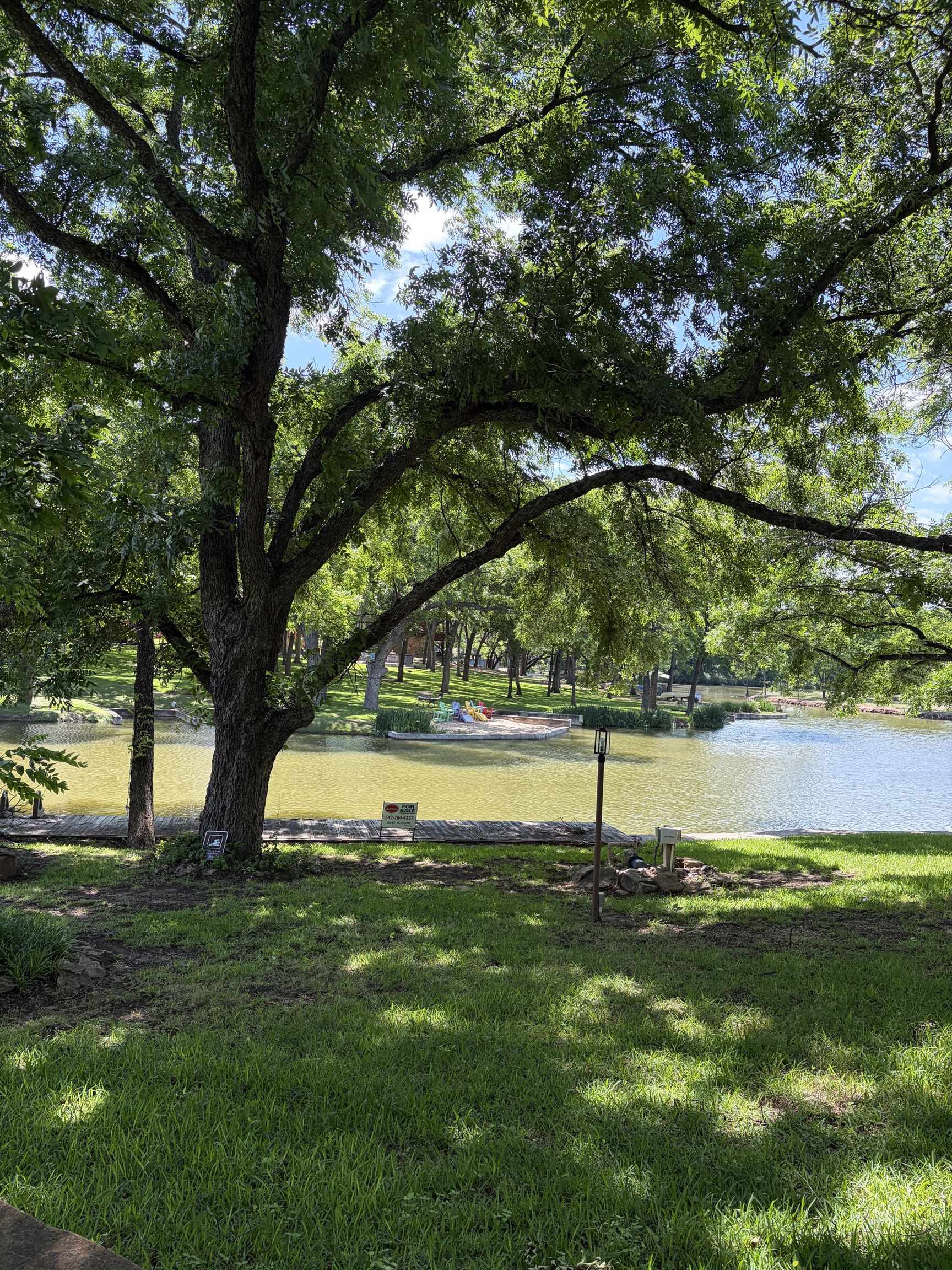 1318 Contour