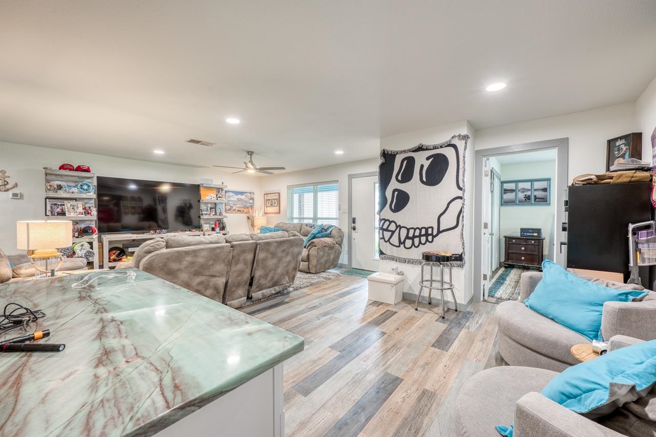 607 Thurman Circle