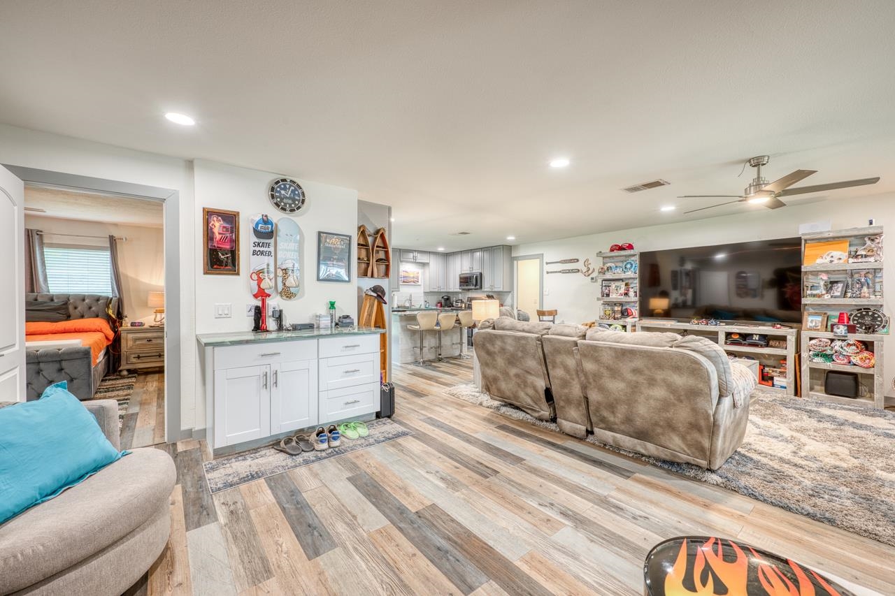 607 Thurman Circle