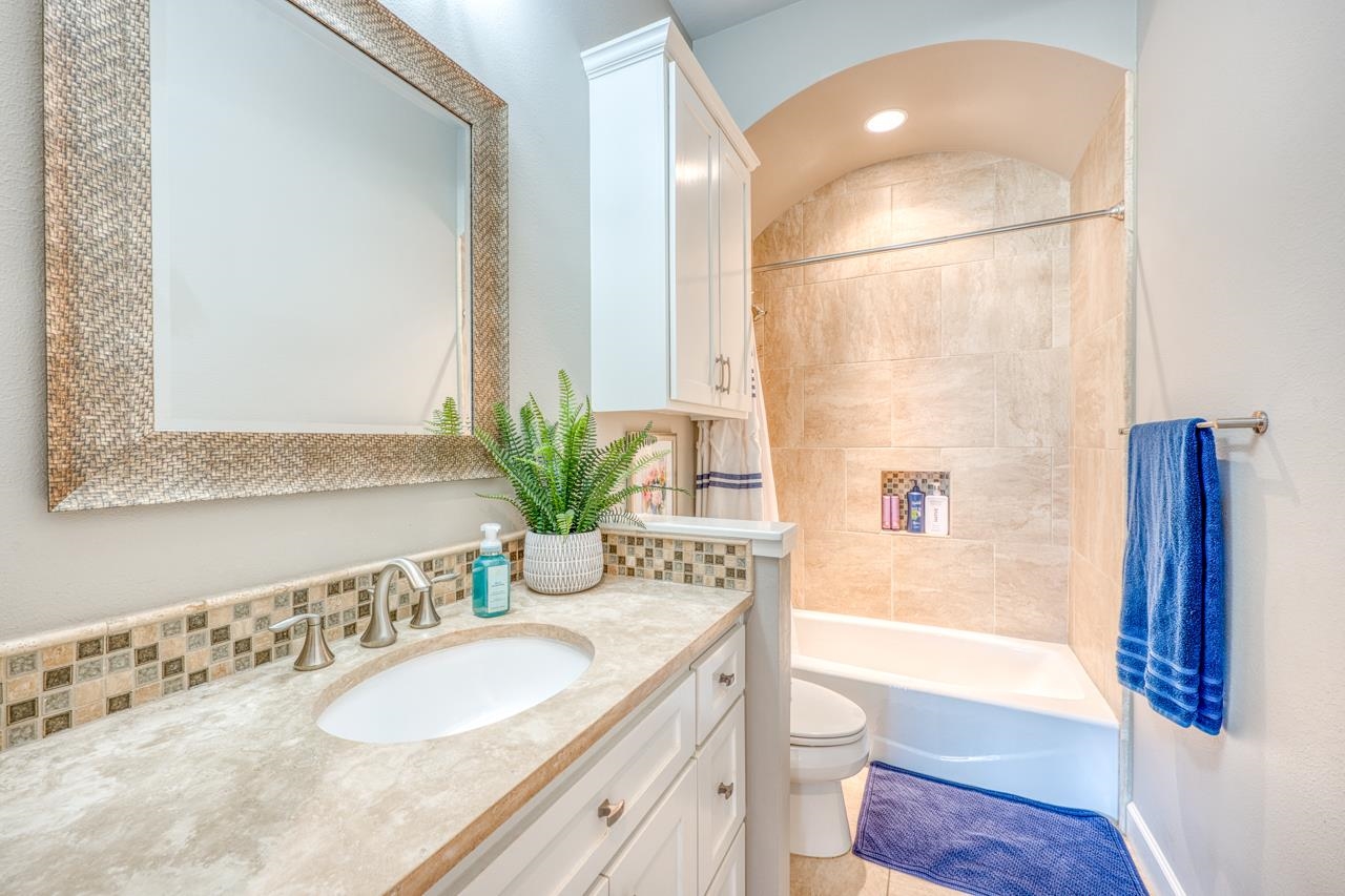 211 Chandler Way