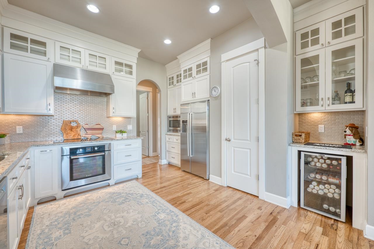 211 Chandler Way
