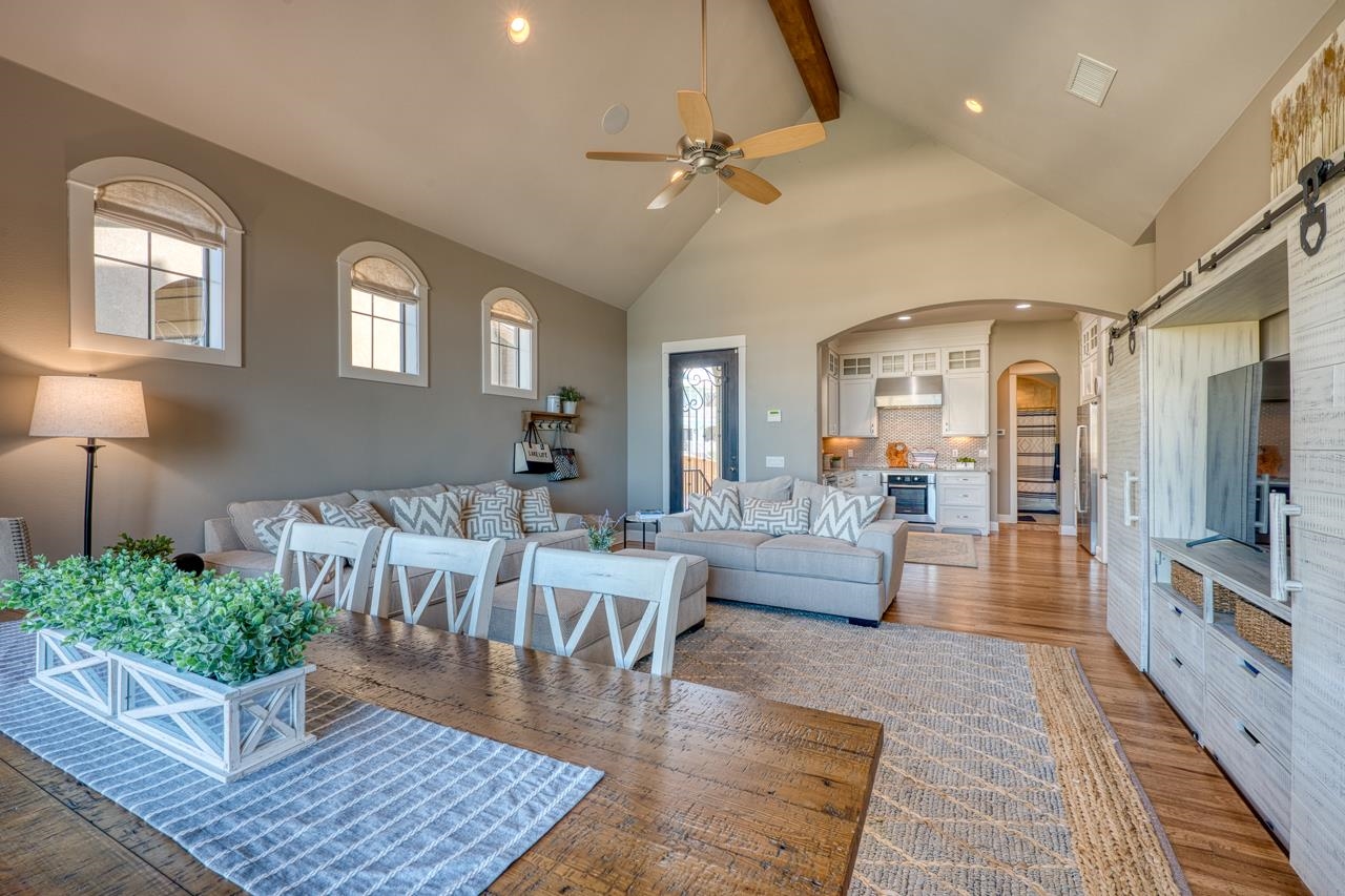 211 Chandler Way