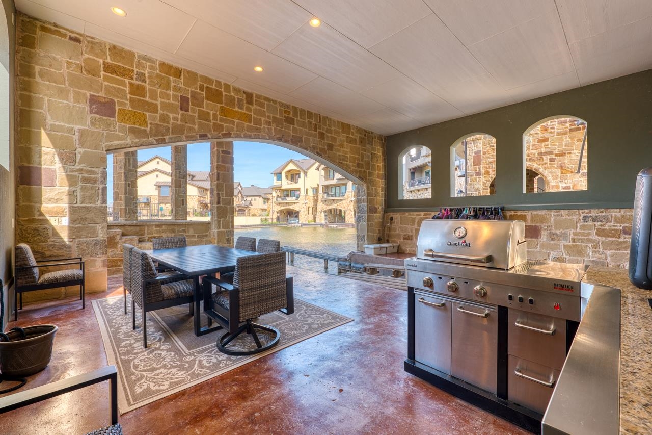 211 Chandler Way