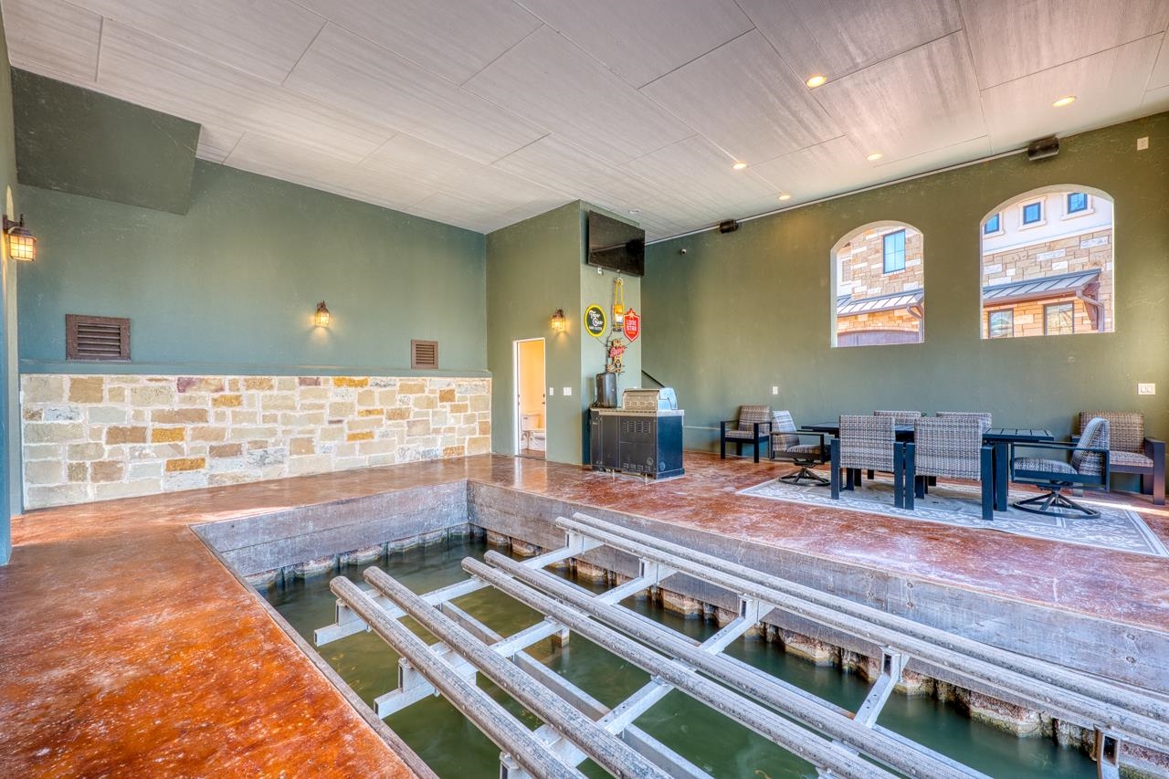 211 Chandler Way