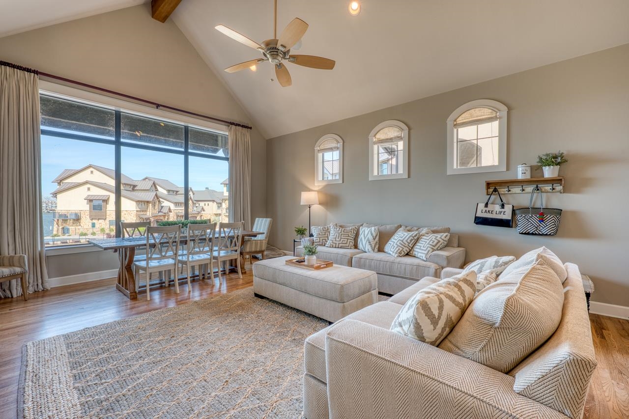 211 Chandler Way