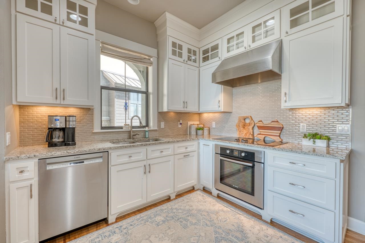 211 Chandler Way