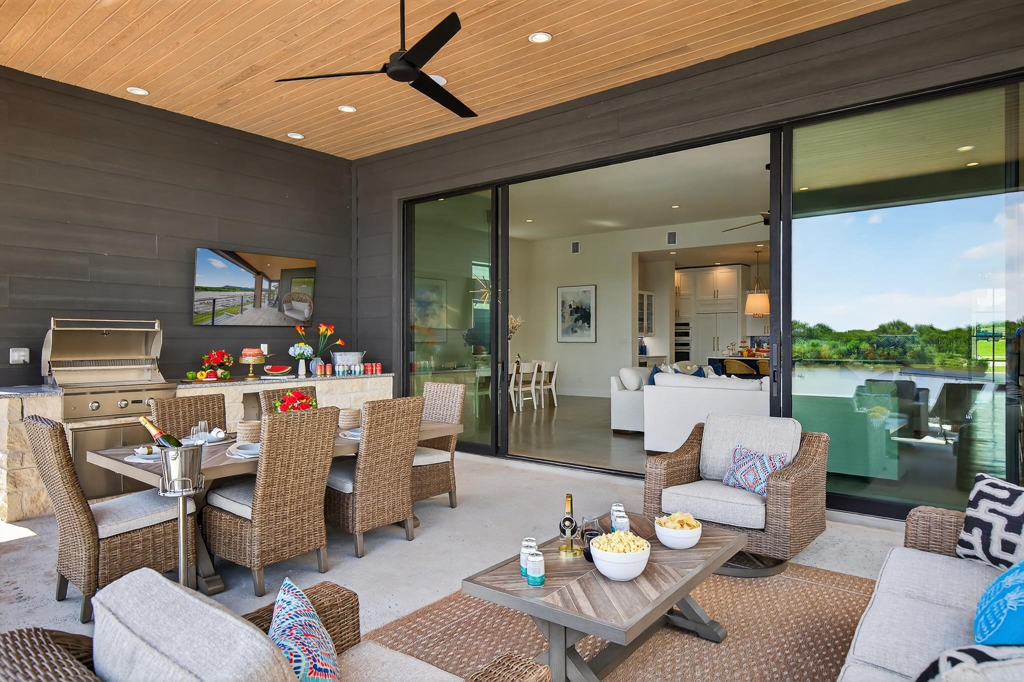 3180 River Oaks Drive