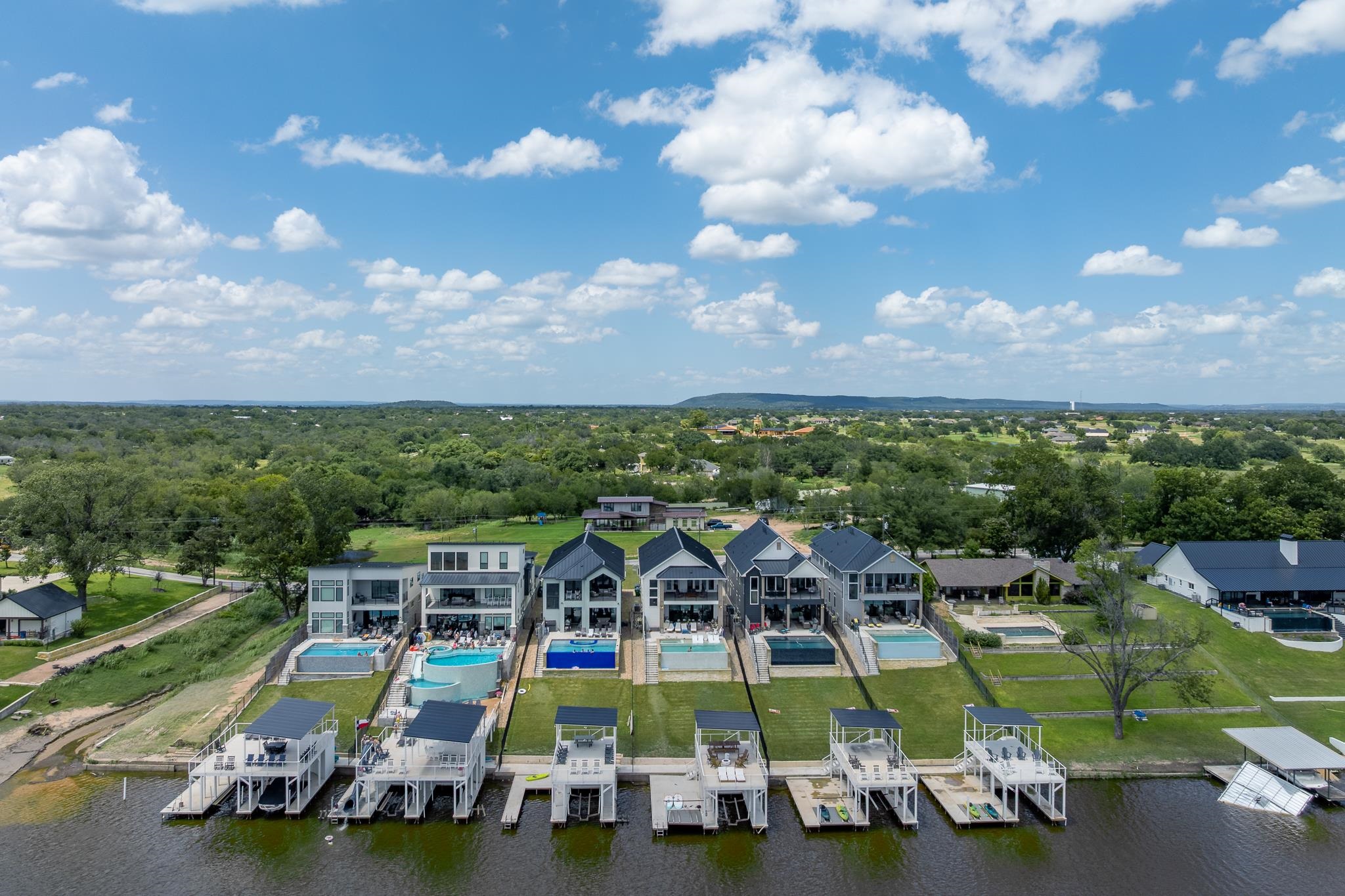 3180 River Oaks Drive