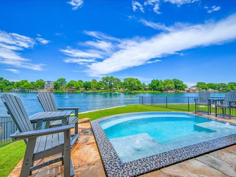 408 ISLAND CIRCLE