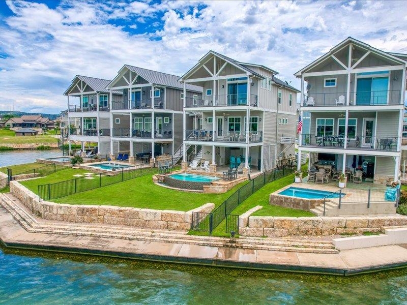 408 ISLAND CIRCLE