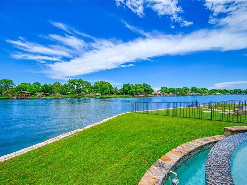 408 ISLAND CIRCLE