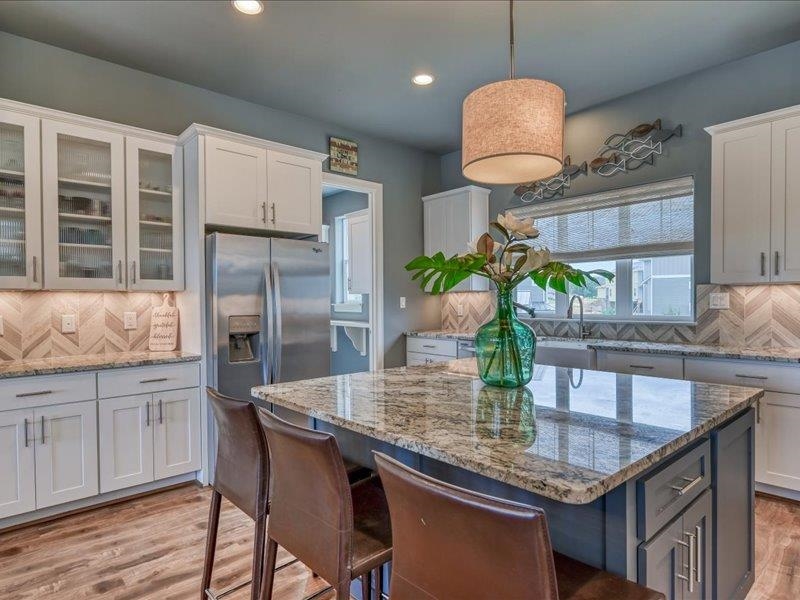 408 ISLAND CIRCLE