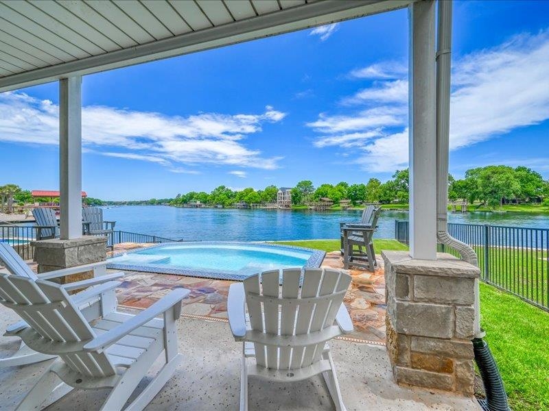 408 ISLAND CIRCLE