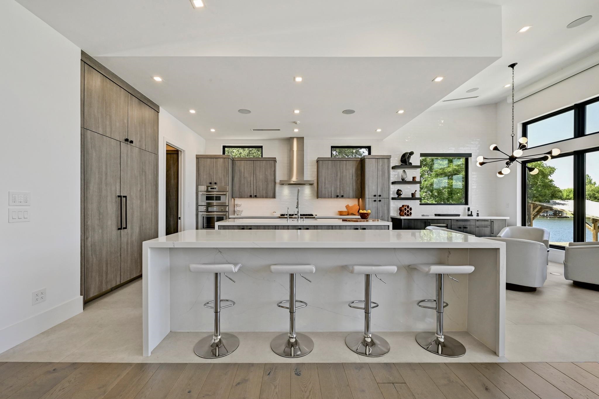 106 Riverside Drive